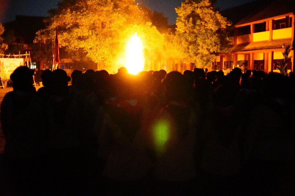Kobarkan Semangat Tri Satya dan Dasa Darma, SMK Negeri 3 Pekalongan Sukses Gelar Kemah Ulang Janji dan Upacara Peringatan Hari Pramuka