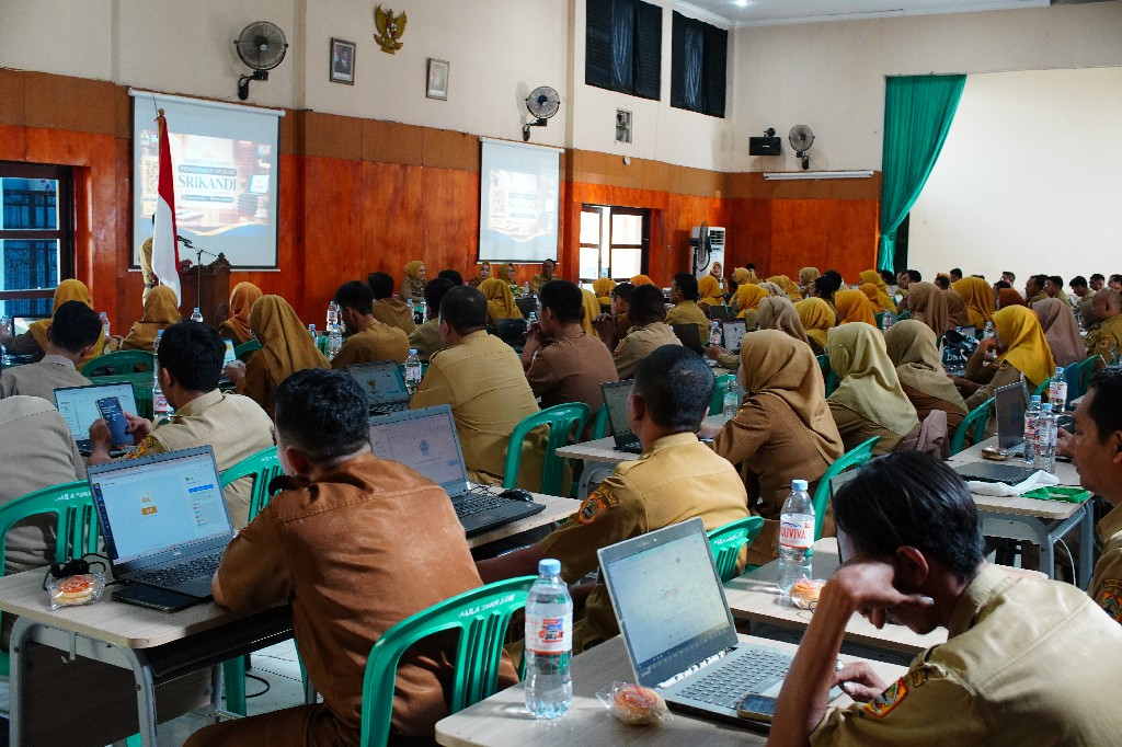 SMK Negeri 3 Pekalongan Jadi Tuan Rumah Bimtek Aplikasi SRIKANDI, Dorong Digitalisasi Kearsipan Sekolah se-Jawa Tengah